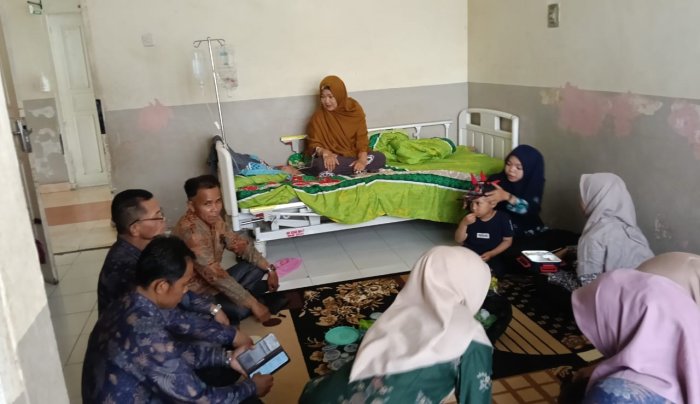 Tenaga Pendidik dan Kependidikan MTsN 1 Kota Sungai Penuh Tunjukkan Kepedulian Lewat Kunjungan Sosial