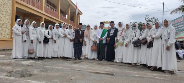 MTsN 1 KOTA SUNGAI PENUH MENGHADIRI UPACARA HARI SANTRI TAHUN 2022