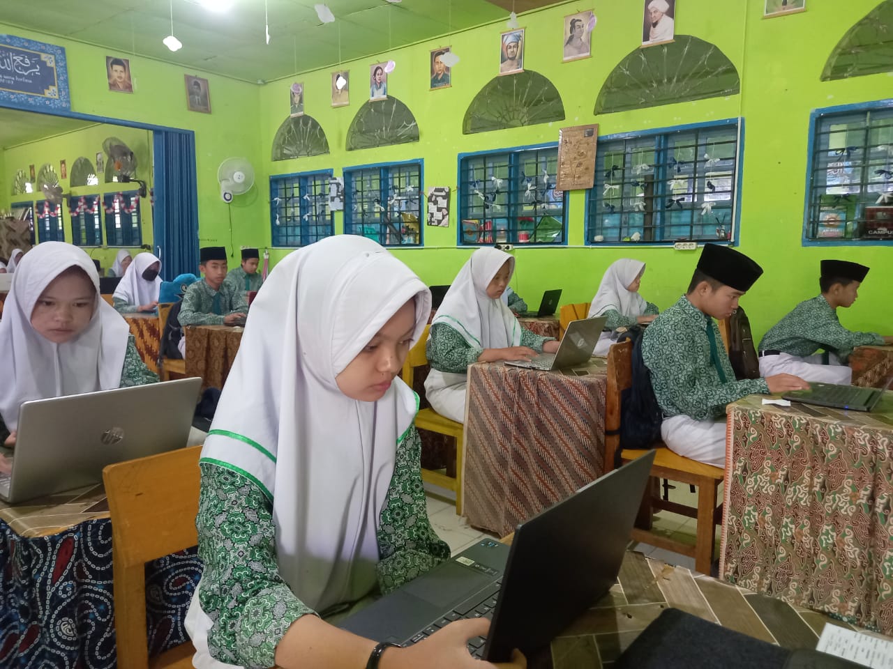 Pelaksanaan ANBK di MTsN 1 Kota Sungai Penuh Berjalan Sukses