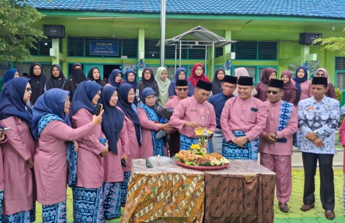 Khidmat dan Penuh Makna, MTsN 1 Kota Sungai Penuh Rayakan Hari Guru Nasional Tahun 2025