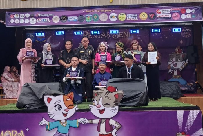 Dua Siswa MTsN 1 Kota Sungai Penuh Raih Prestasi pada Lomba Solo Song di SMA Negeri 2 Kota Sungai Penuh Dua Siswa MTsN 1 Kota Sungai Penuh Raih Prestasi pada Lomba Solo Song di SMA Negeri 2 Kota Sungai Penuh