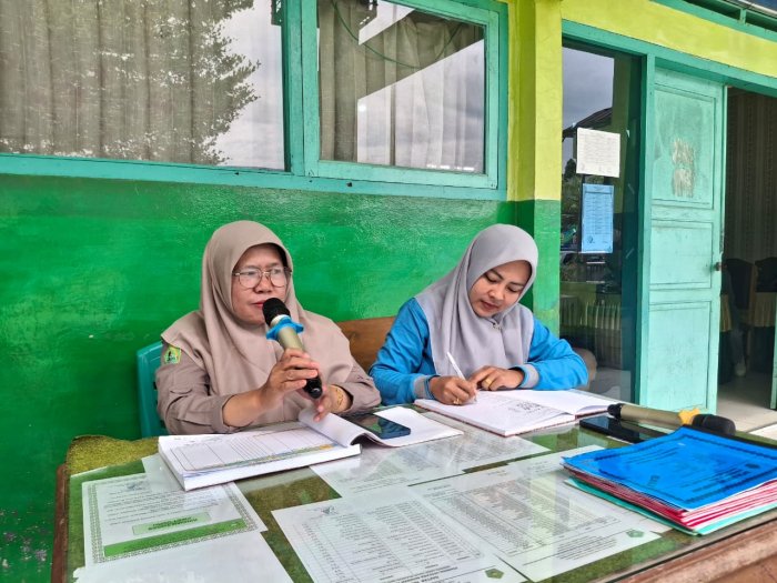 Peran Aktif Guru Piket Dukung Kegiatan Belajar yang Tertib dan Efektif