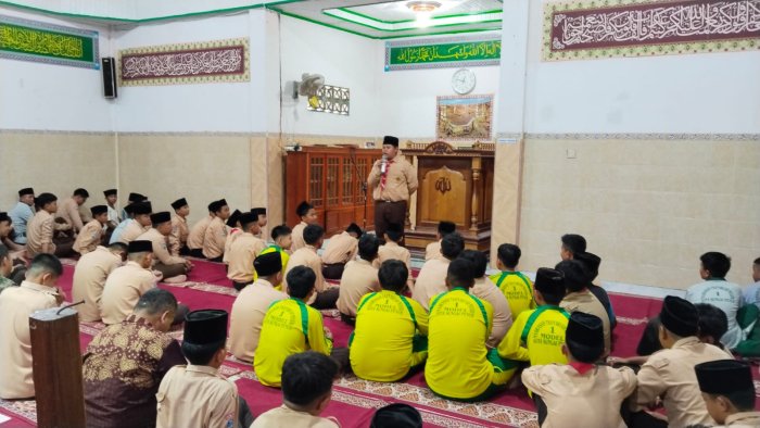 Kultum Dzuhur Tentang Adab Masjid,  Siswa diminta Membaca Doa Masuk dan Keluar Masjid
