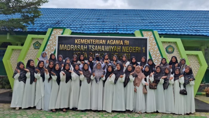 Dharma Wanita Persatuan MTsN 1 Kota Sungai Penuh Sambut Bulan Suci Ramadhan dengan Kegiatan Keagamaan
