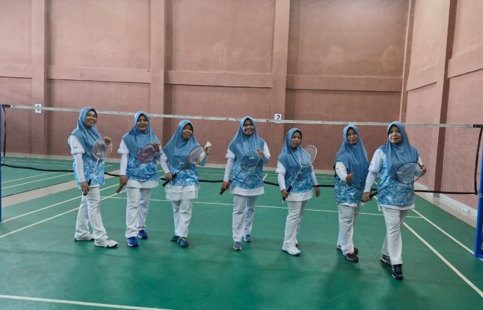 PB Putri MTsN 1 Kota Sungai Penuh Kembali Raih Kemenangan di Turnamen Badminton Pra HAB Kemenag PB Putri MTsN 1 Kota Sungai Penuh Kembali Raih Kemenangan di Turnamen Badminton Pra HAB Kemenag