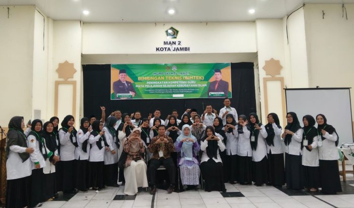 Guru SKI MTsN 1 Kota Sungai Penuh Ikuti MGMP SKI MTs Provinsi Jambi