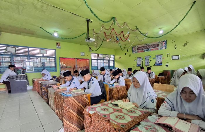 Pelaksanaan Tadarus Al-Qur'an  Warnai Ramadhan di MTsN 1 Kota Sungai Penuh