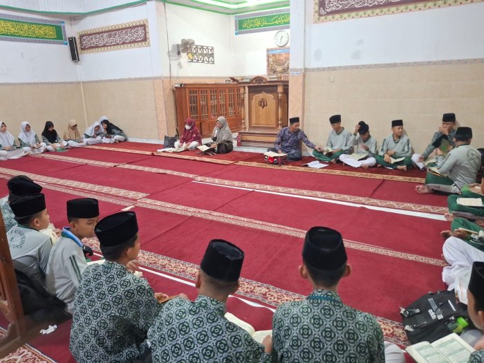 Kegiatan Tahfidz Al-Quran di MTsN 1 Kota Sungai Penuh Berjalan Lancar dan Penuh Khidmat