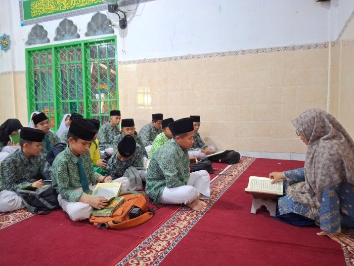 Menghafal Al-Quran, Membentuk Pribadi Berakhlak Mulia di MTsN 1 Kota Sungai Penuh